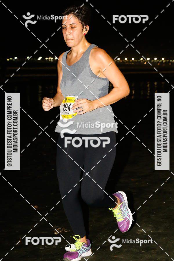 Buy your photos of the eventJovem Pan Night Run 2018 on Fotop