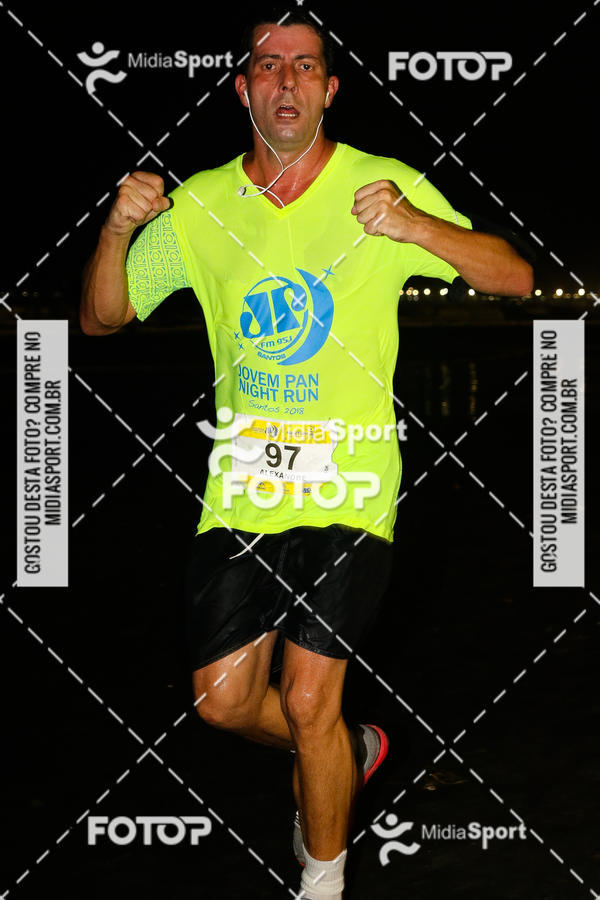 Buy your photos of the eventJovem Pan Night Run 2018 on Fotop