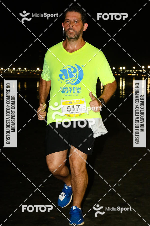 Buy your photos of the eventJovem Pan Night Run 2018 on Fotop