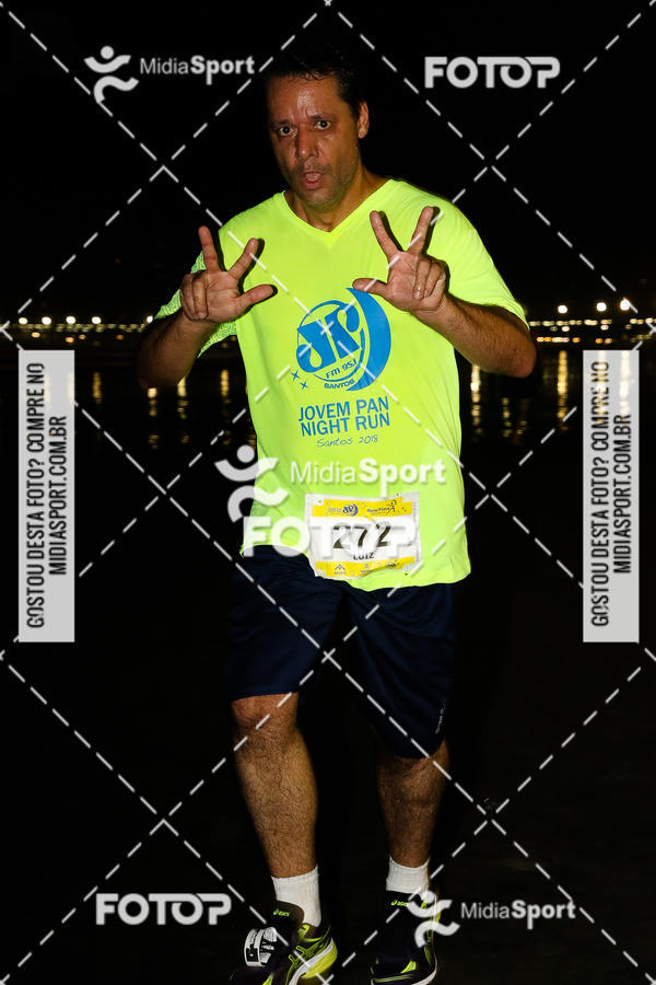 Buy your photos of the eventJovem Pan Night Run 2018 on Fotop