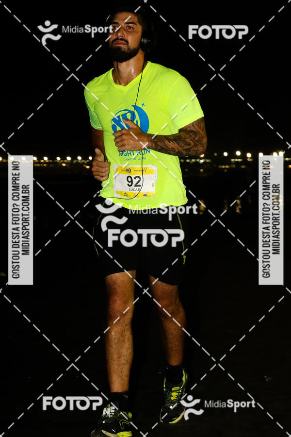 Buy your photos of the eventJovem Pan Night Run 2018 on Fotop