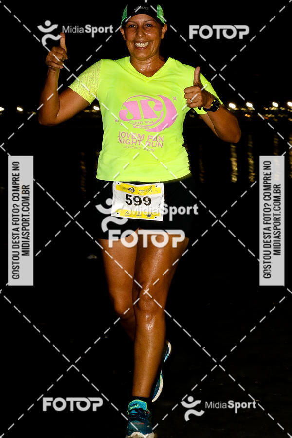 Buy your photos of the eventJovem Pan Night Run 2018 on Fotop