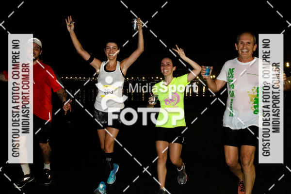 Buy your photos of the eventJovem Pan Night Run 2018 on Fotop