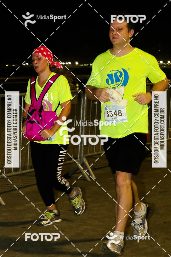 Buy your photos of the eventJovem Pan Night Run 2018 on Fotop