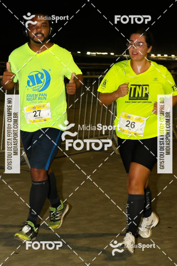 Buy your photos of the eventJovem Pan Night Run 2018 on Fotop