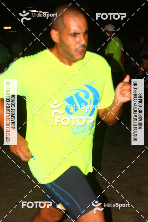 Buy your photos of the eventJovem Pan Night Run 2018 on Fotop