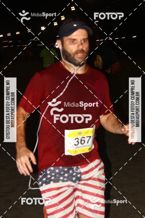 Buy your photos of the eventJovem Pan Night Run 2018 on Fotop