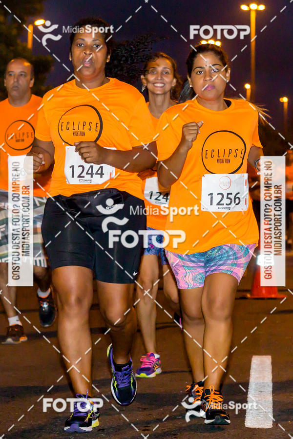 Buy your photos of the eventEclipse Night Run - Etapa Recreio on Fotop