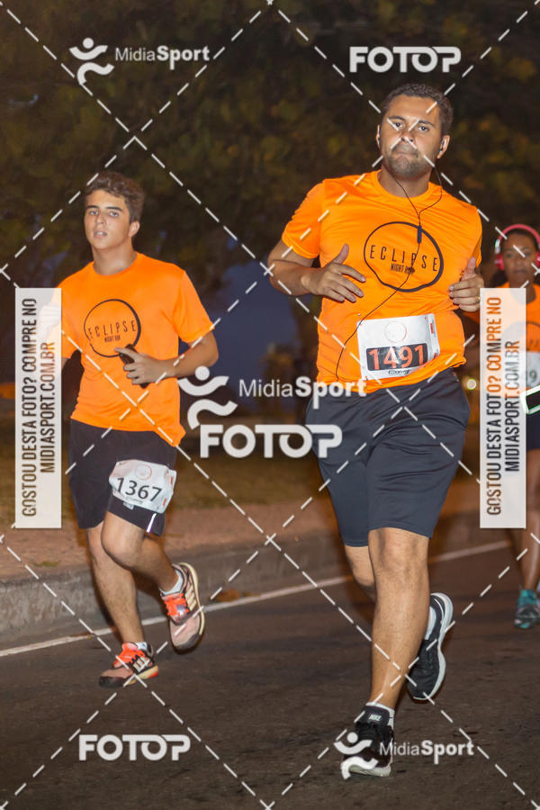 Buy your photos of the eventEclipse Night Run - Etapa Recreio on Fotop