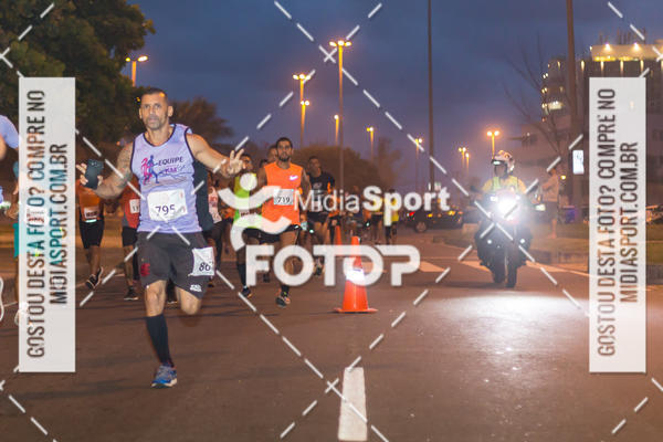 Buy your photos of the eventEclipse Night Run - Etapa Recreio on Fotop