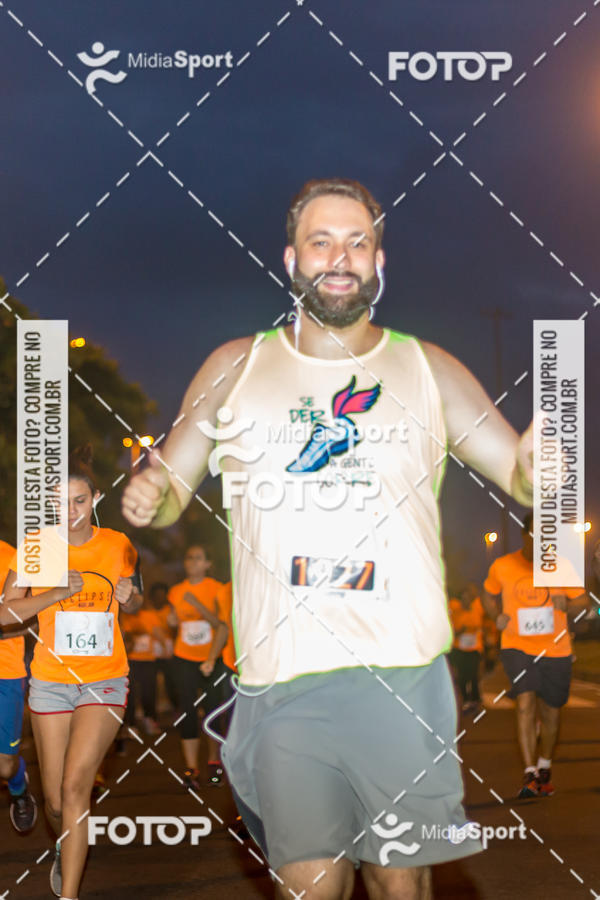 Buy your photos of the eventEclipse Night Run - Etapa Recreio on Fotop