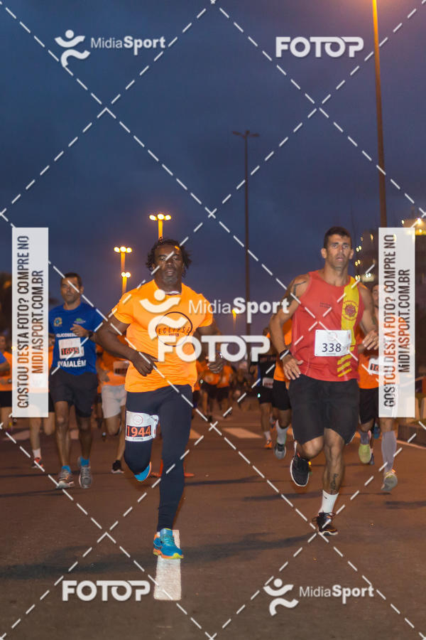 Buy your photos of the eventEclipse Night Run - Etapa Recreio on Fotop