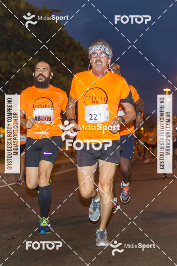 Buy your photos of the eventEclipse Night Run - Etapa Recreio on Fotop
