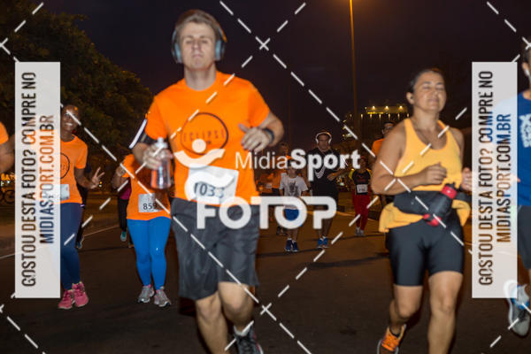 Buy your photos of the eventEclipse Night Run - Etapa Recreio on Fotop