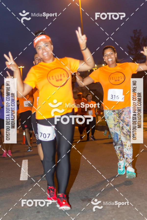 Buy your photos of the eventEclipse Night Run - Etapa Recreio on Fotop