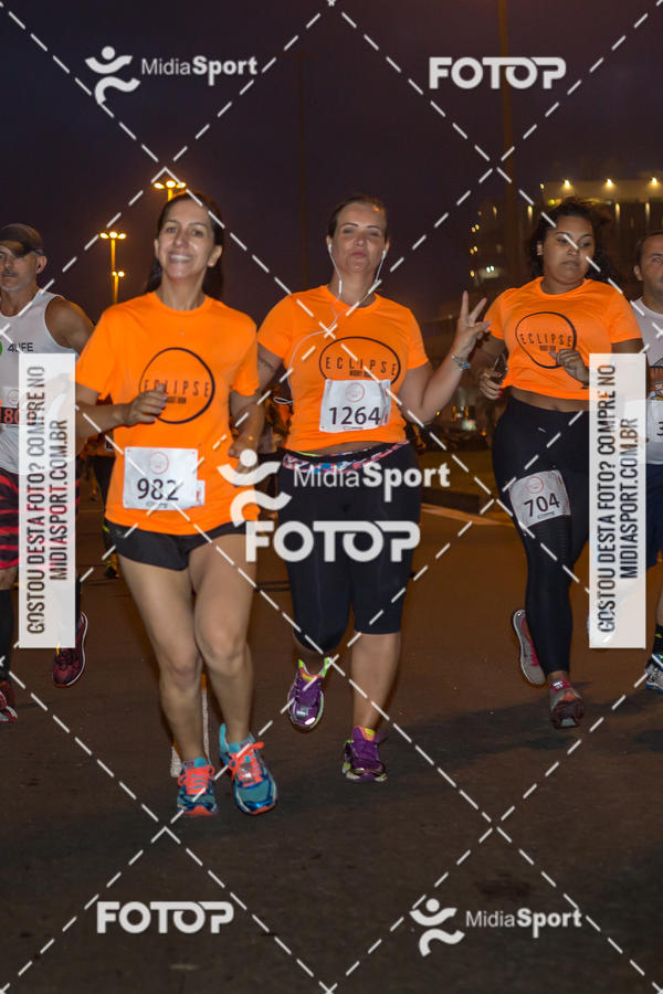 Buy your photos of the eventEclipse Night Run - Etapa Recreio on Fotop