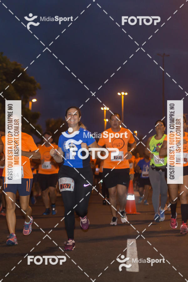 Buy your photos of the eventEclipse Night Run - Etapa Recreio on Fotop