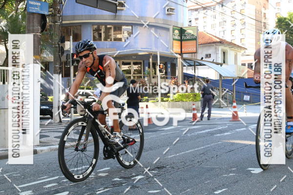 Buy your photos of the event27 Triathlon Internacional de Santos  on Fotop