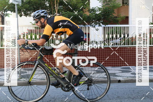 Buy your photos of the event27 Triathlon Internacional de Santos  on Fotop