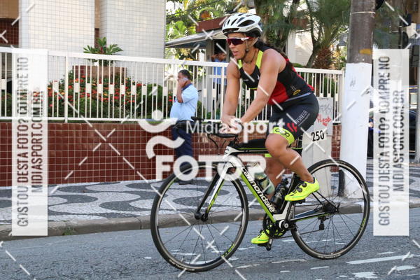 Buy your photos of the event27 Triathlon Internacional de Santos  on Fotop