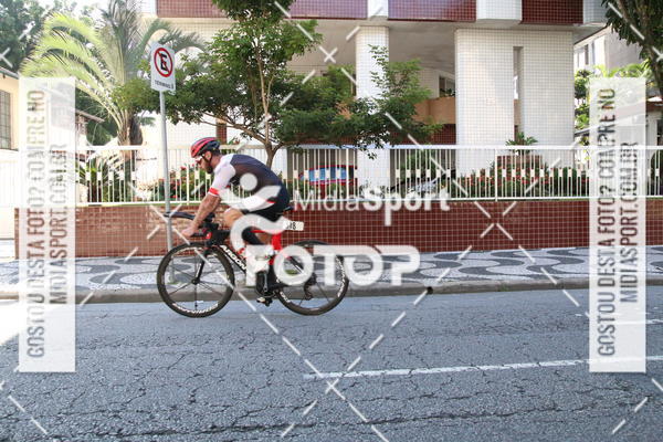 Buy your photos of the event27 Triathlon Internacional de Santos  on Fotop