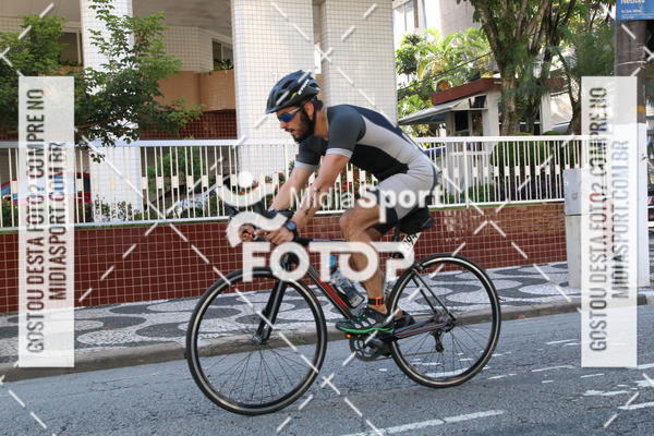 Buy your photos of the event27 Triathlon Internacional de Santos  on Fotop
