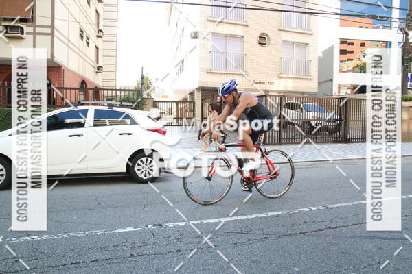 Buy your photos of the event27 Triathlon Internacional de Santos  on Fotop