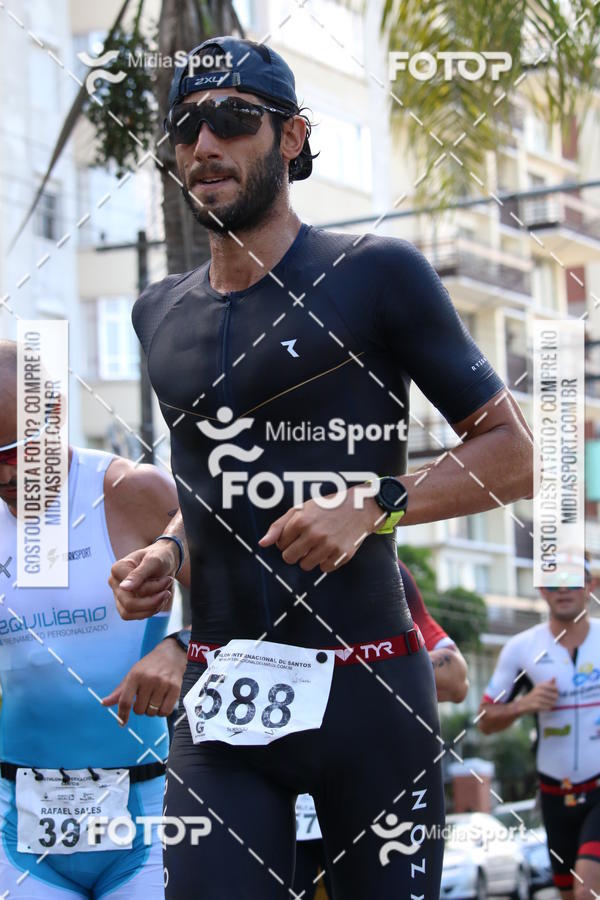 Buy your photos of the event27 Triathlon Internacional de Santos  on Fotop