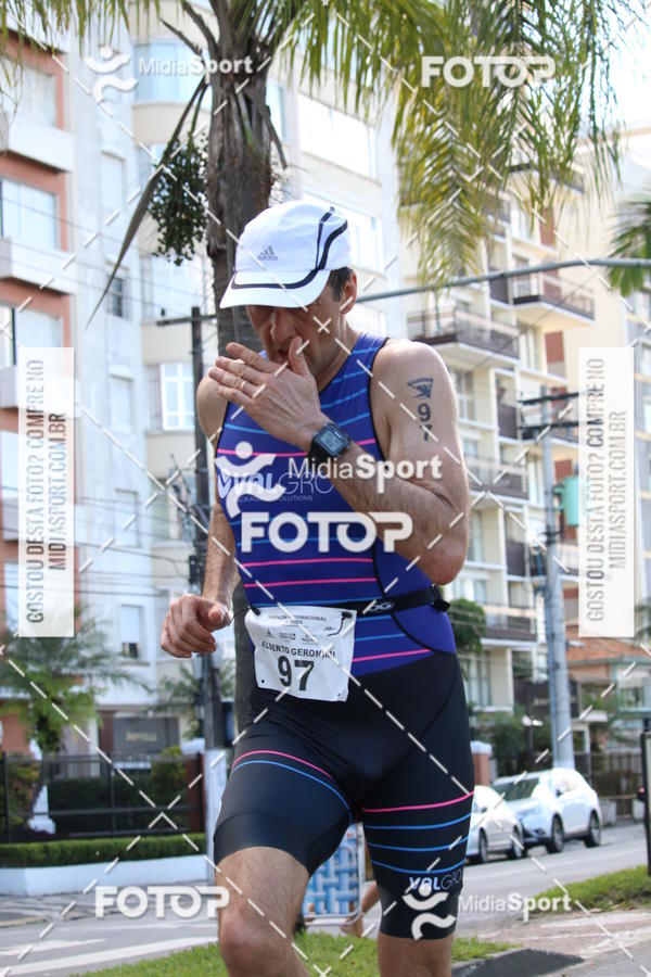 Buy your photos of the event27 Triathlon Internacional de Santos  on Fotop