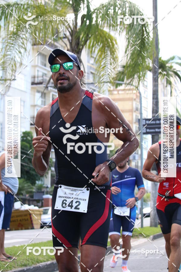Buy your photos of the event27 Triathlon Internacional de Santos  on Fotop