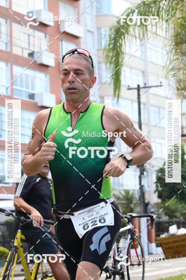 Buy your photos of the event27 Triathlon Internacional de Santos  on Fotop