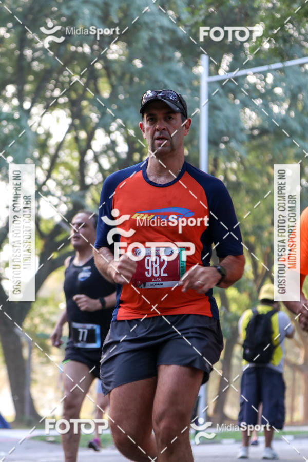 Buy your photos of the event10 Milhas 2018 - So Paulo on Fotop