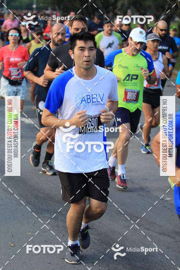Buy your photos of the event10 Milhas 2018 - So Paulo on Fotop