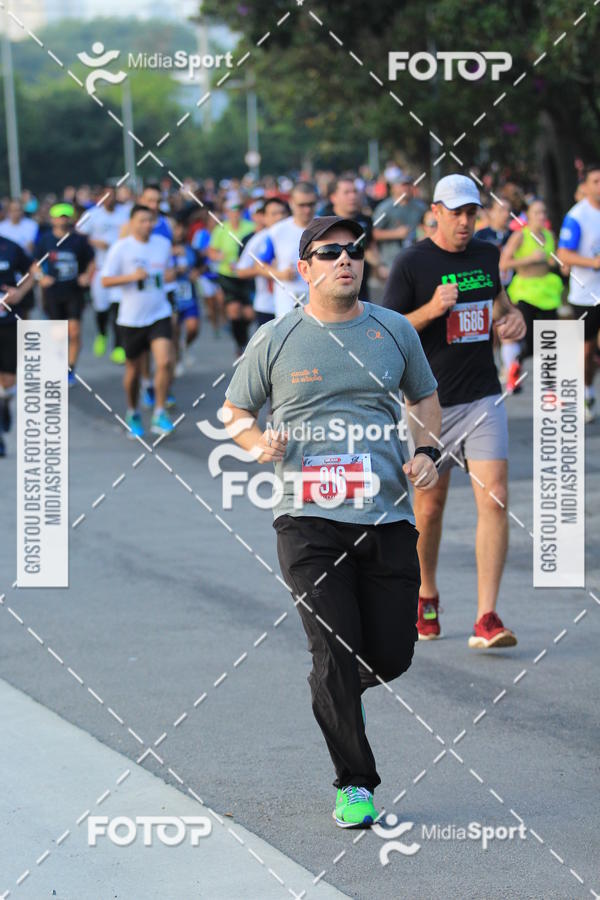 Buy your photos of the event10 Milhas 2018 - So Paulo on Fotop