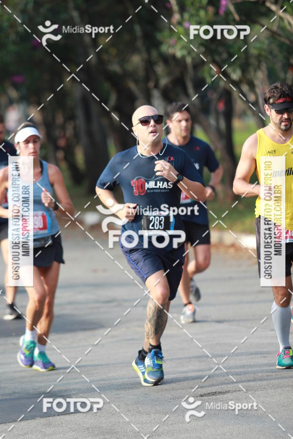 Buy your photos of the event10 Milhas 2018 - S�o Paulo on Fotop