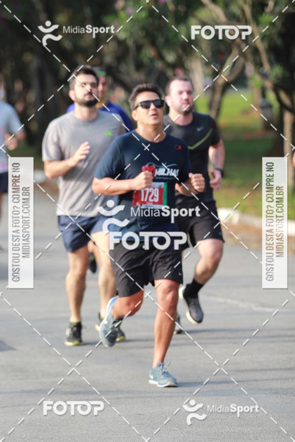 Buy your photos of the event10 Milhas 2018 - S�o Paulo on Fotop