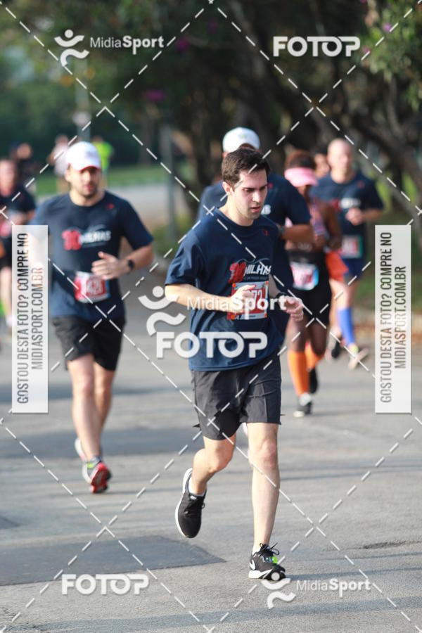 Buy your photos of the event10 Milhas 2018 - S�o Paulo on Fotop