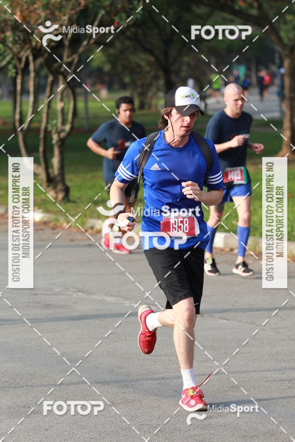 Buy your photos of the event10 Milhas 2018 - S�o Paulo on Fotop