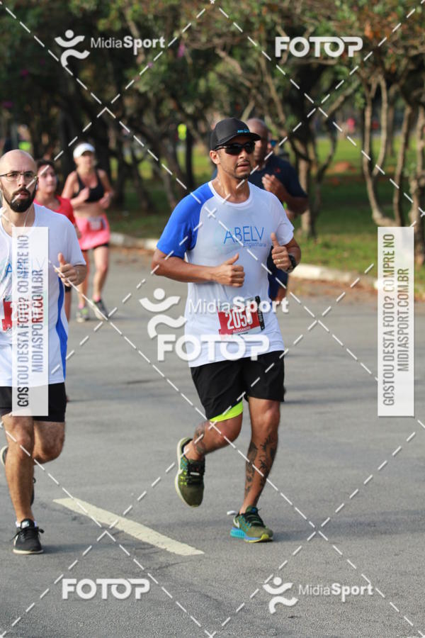 Buy your photos of the event10 Milhas 2018 - S�o Paulo on Fotop