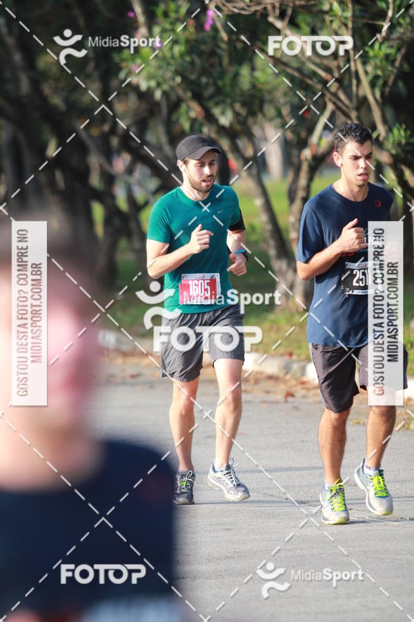 Buy your photos of the event10 Milhas 2018 - S�o Paulo on Fotop