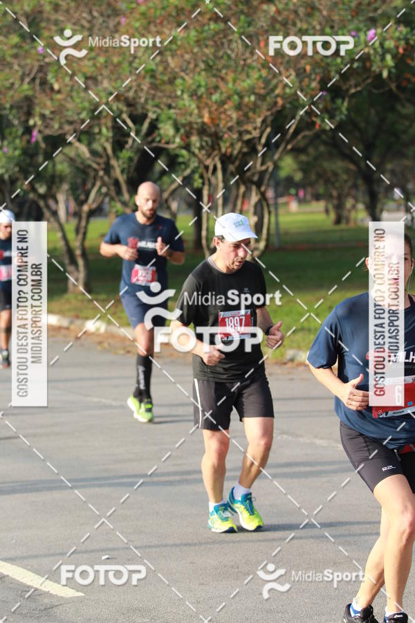 Buy your photos of the event10 Milhas 2018 - S�o Paulo on Fotop