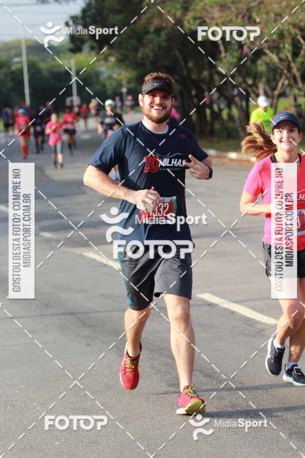 Buy your photos of the event10 Milhas 2018 - S�o Paulo on Fotop