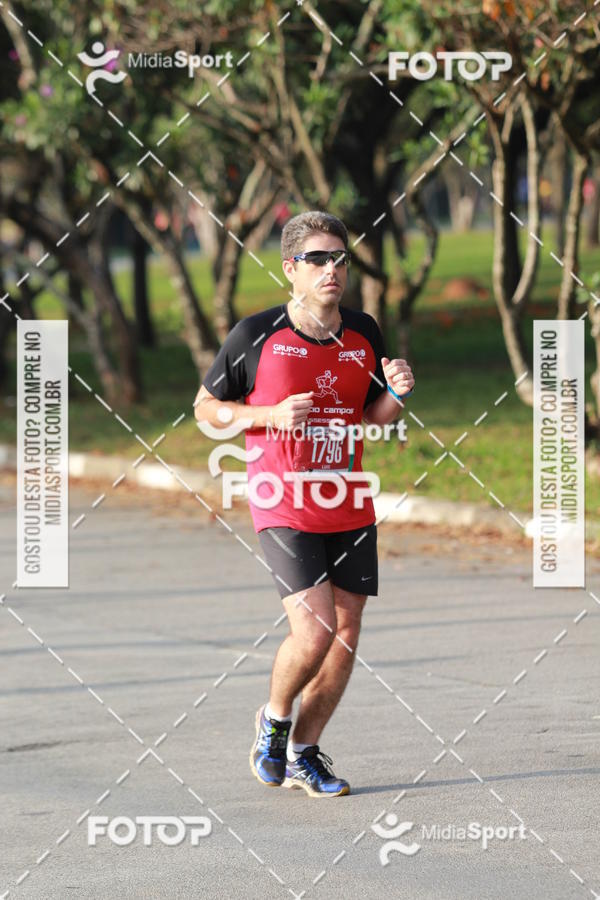 Buy your photos of the event10 Milhas 2018 - S�o Paulo on Fotop