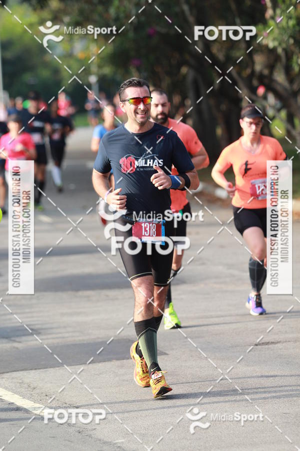 Buy your photos of the event10 Milhas 2018 - S�o Paulo on Fotop