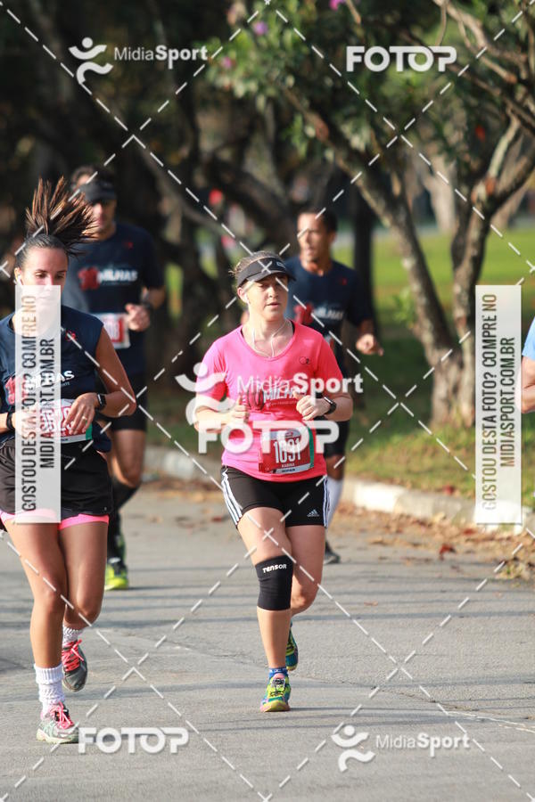 Buy your photos of the event10 Milhas 2018 - S�o Paulo on Fotop