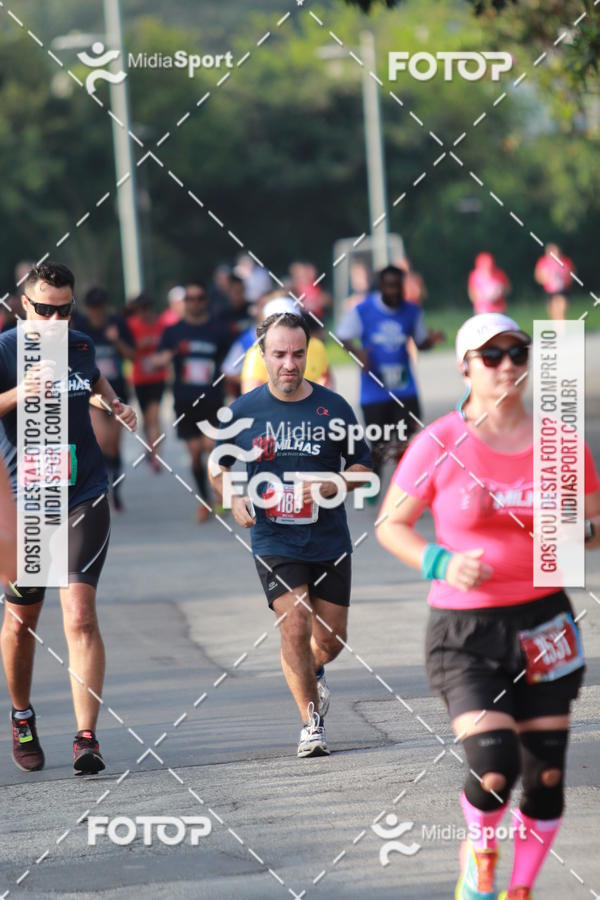 Buy your photos of the event10 Milhas 2018 - S�o Paulo on Fotop