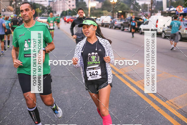 Buy your photos of the eventMeia Maratona Internacional de Curitiba 2018 on Fotop
