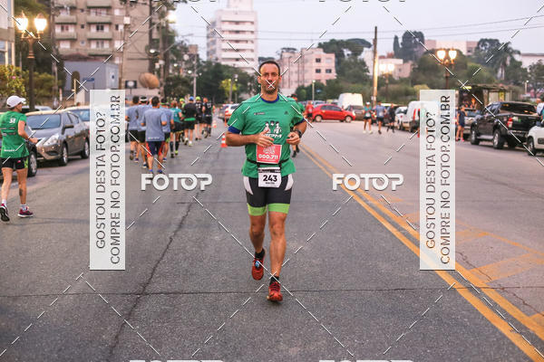 Buy your photos of the eventMeia Maratona Internacional de Curitiba 2018 on Fotop