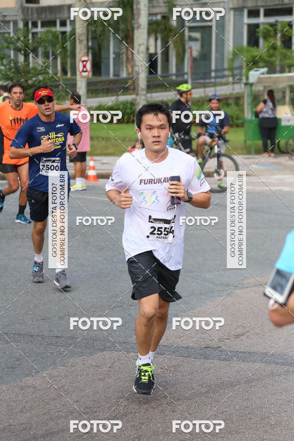 Buy your photos of the eventMeia Maratona Internacional de Curitiba 2018 on Fotop