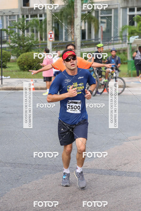 Buy your photos of the eventMeia Maratona Internacional de Curitiba 2018 on Fotop